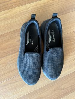 Sketchers Women’s Shoes
