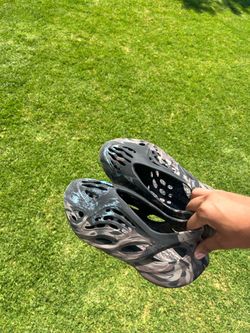 Yeezy foam runners