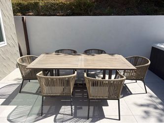 Table and 6 chairs