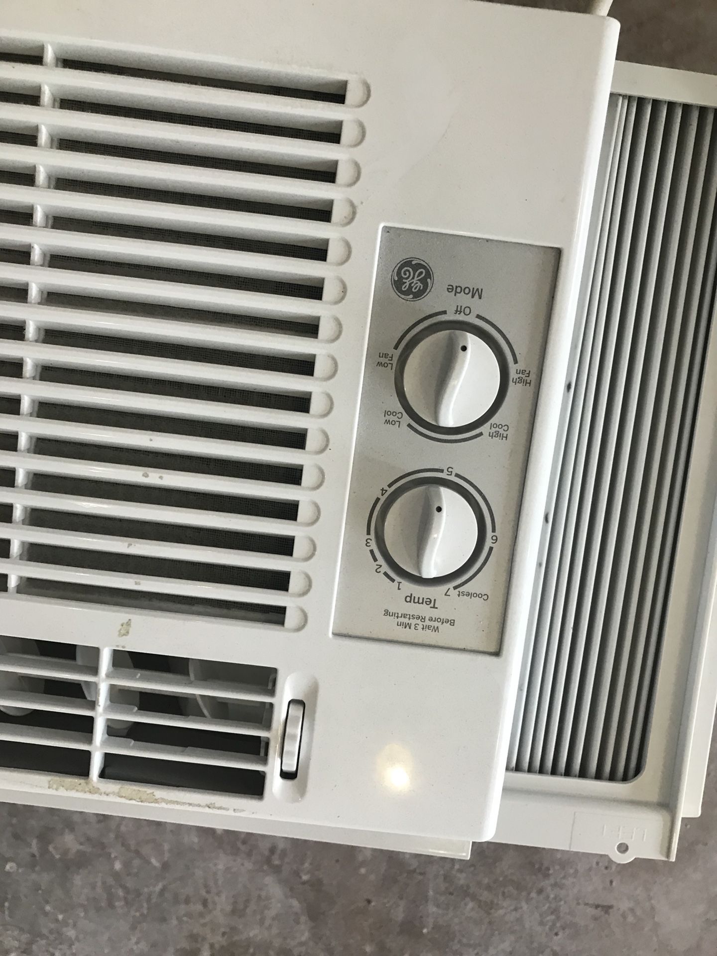 GE 5000 btu window air conditioner 110v model AEY05lvq1 for Sale in