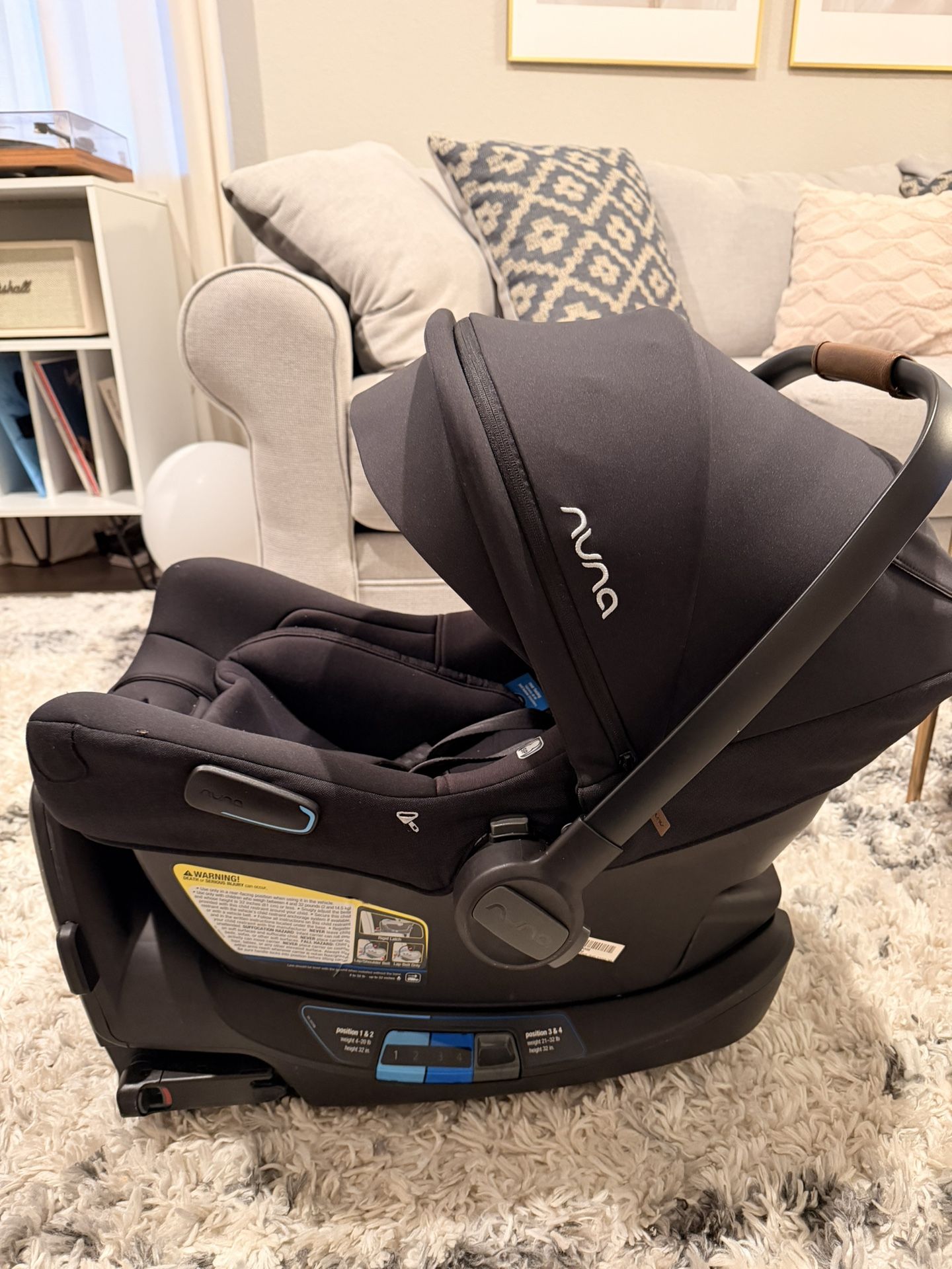 Nuna PIPA Lite RX Infant Car Seat (Black)