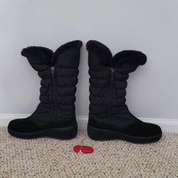 Pajar Woman's Sira Boots With Ice Grippers