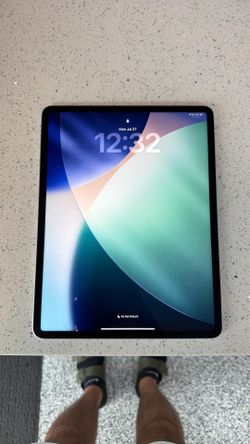 iPad Pro (12.9 inch) (5th generation)
