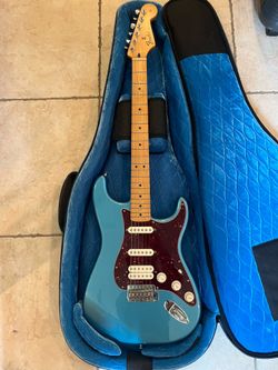 Fender MIM Stratocaster w/ Reunion Blues Hardshell Case (Brand New)