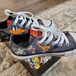 Looney Tunes Converse 