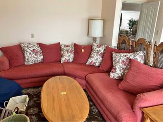 Traditional Red Sectional Couch w/ Pillows