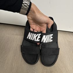 Nike sandals waterproof discount