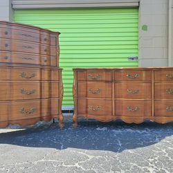 Immaculate French Provincial Solid Wood Dresser Set 
