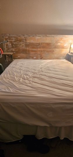 Queen headstand with Queen mattress set