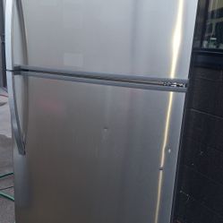APARTMENT REFRIGERATOR,33"WIDE(DELIVERED)⁸