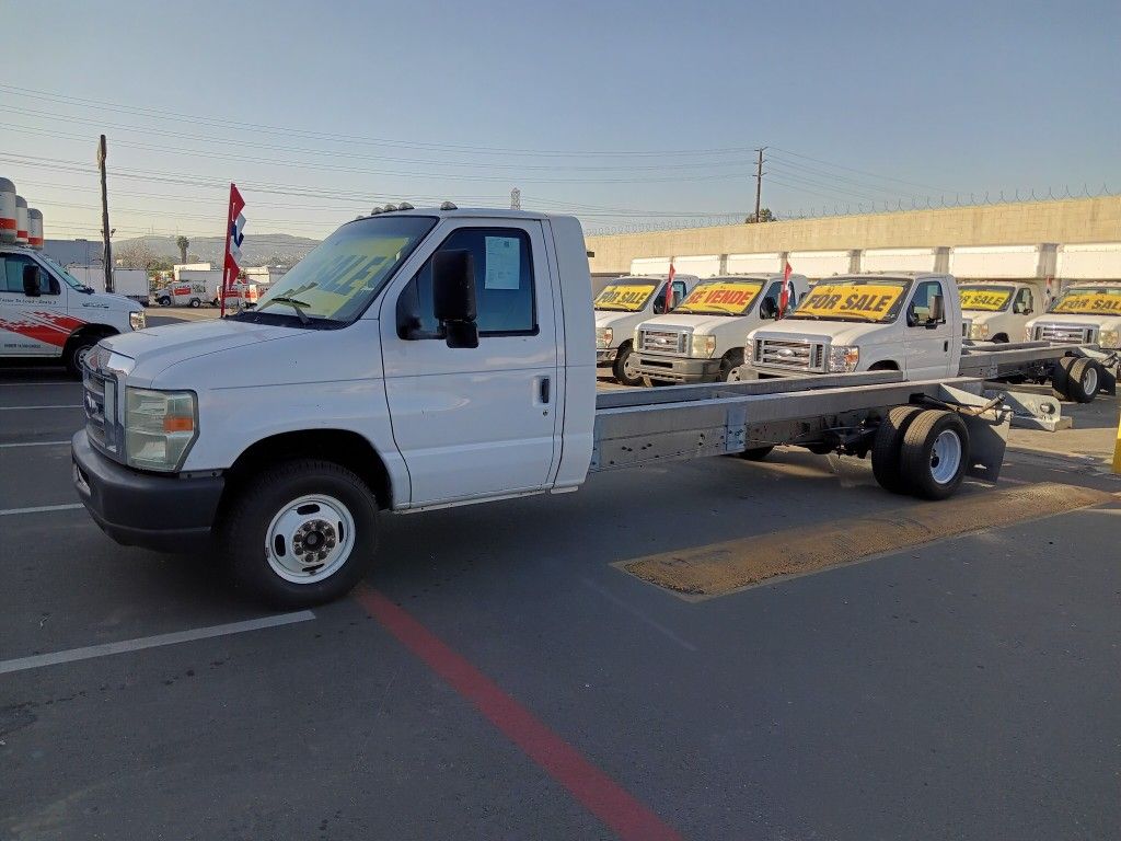 2011 Ford E-450