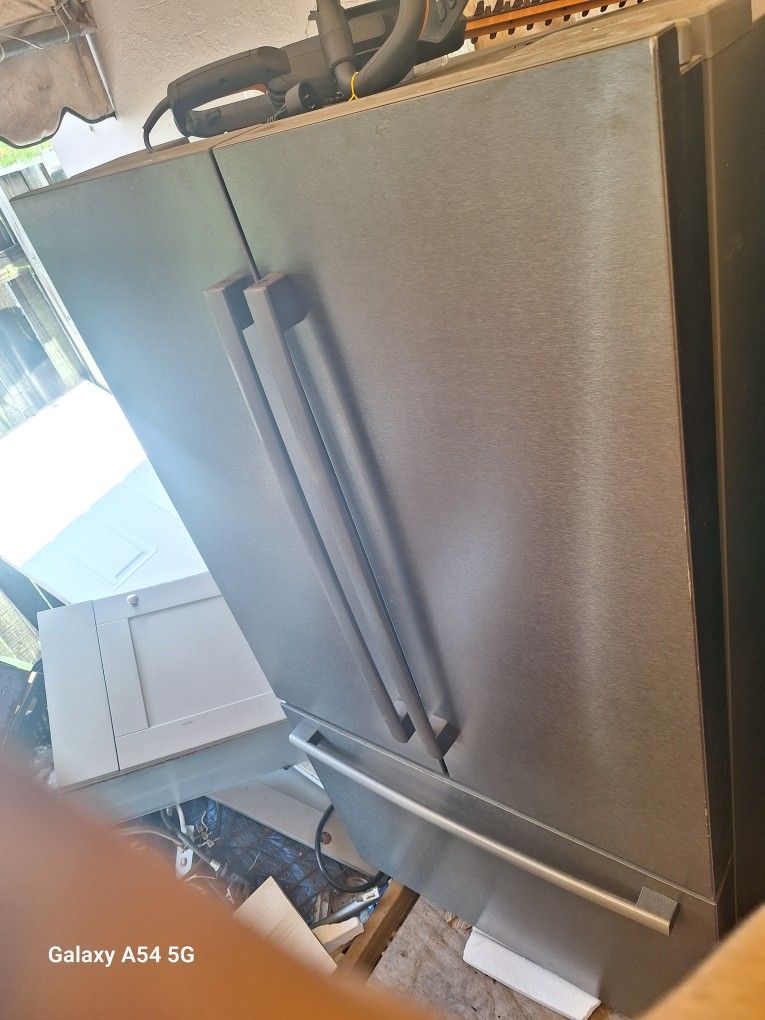 Side By Side Refrigerator for Sale in Hialeah, FL OfferUp