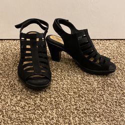 Black Strappy Heels 6.5
