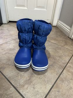 Snow Boots Women Size 6 (kid Size 4)