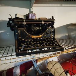 Vintage Working Typewriter  OBO