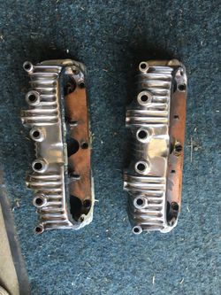 Triumph rocker boxes