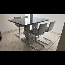 Dinning Room Table Set