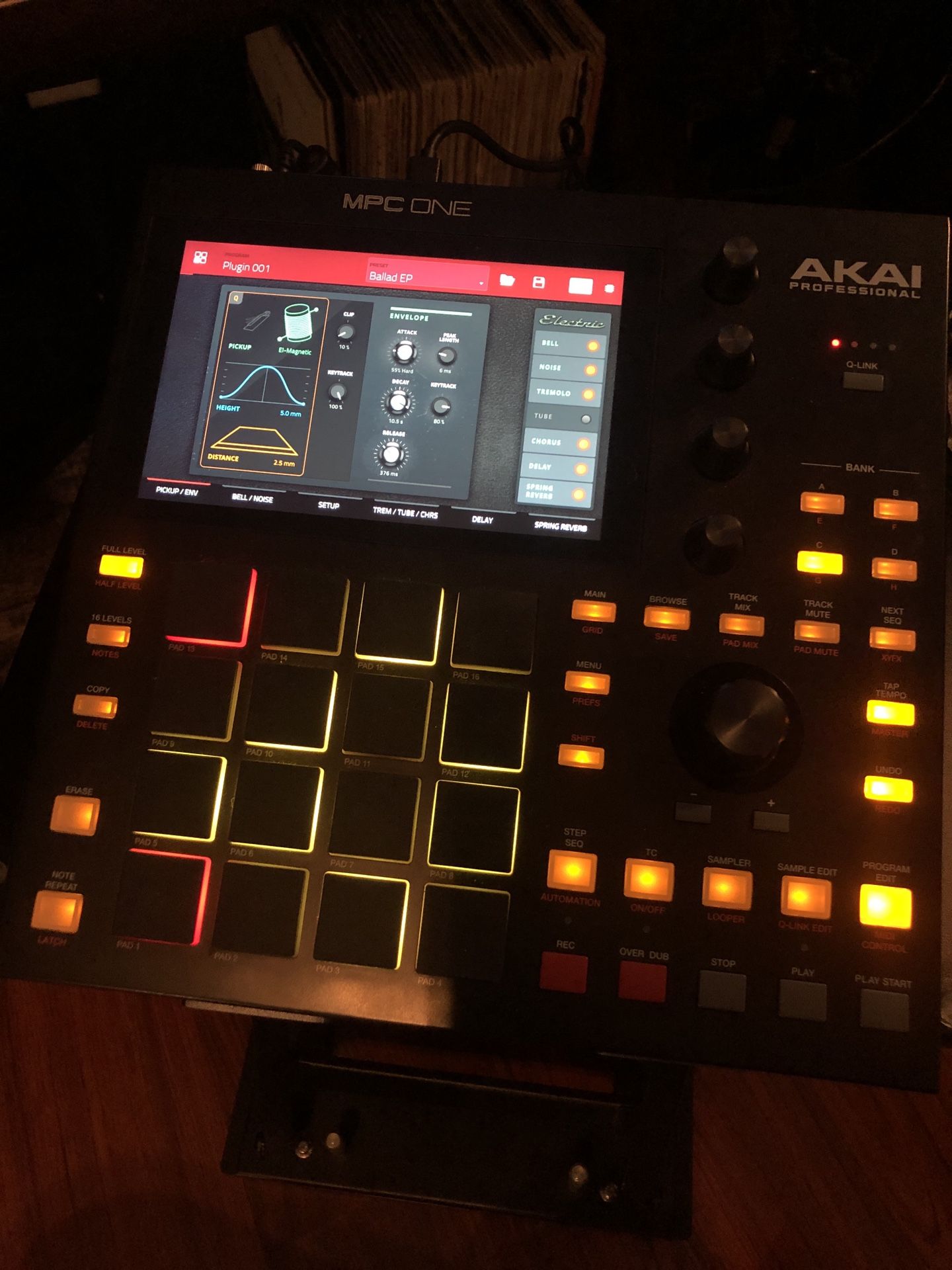 AKAI MPC ONE STANDALONE SAMPLER/DRUM MACHINE/SYNTHESIZER/MIDI CONTROLLER for Sale in Chula Vista