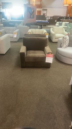 Universal Hunter accent chair