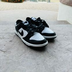 Nike Panda Dunks