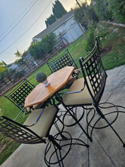 Patio Bar, wood table and 4 swivel chairs set/Dining table and 4 Barstools outdoor Furniture/Cash Only
