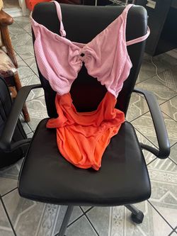 Bathing suit