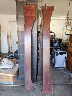ANTIQUE TWIN SIZED BEDFRAME