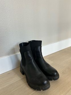 Steve Madden Boots - Size 7.5