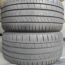 (2) 255 35 19 Pirelli Tires 