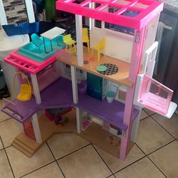 Doll House Used