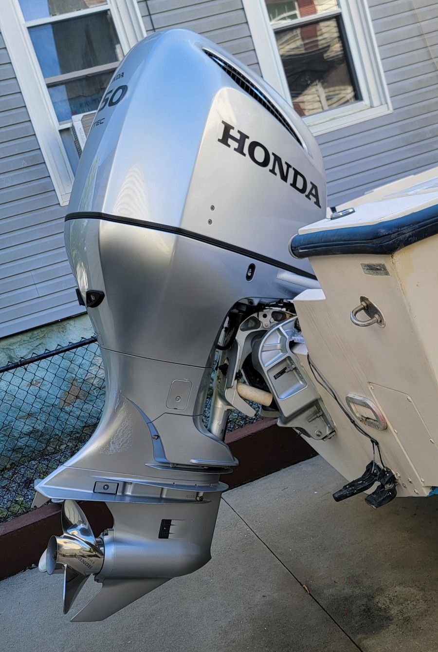 Boat 1989,  22 Ft ,Trail 2015, Motor 2012  only 360 hours Almost  New, 250 Horsepower 