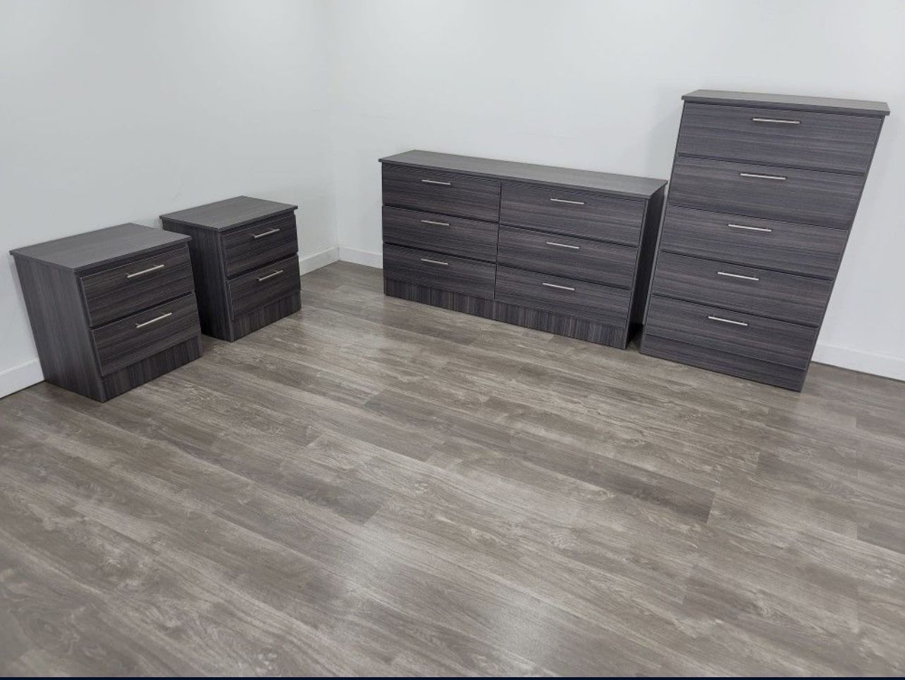 Dresser , Chest And 2 Nightstands - Cómoda, Gavetero Y 2 Mesitas De Noche