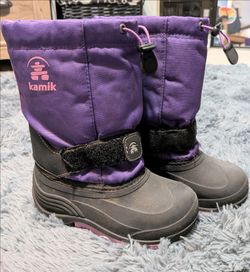 Kamik Kids Size 13 Lined Snow Boots