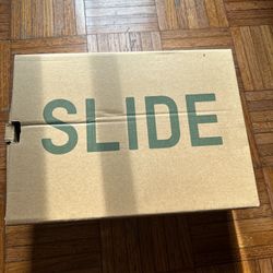 Yeezy Slides Size 4 US 