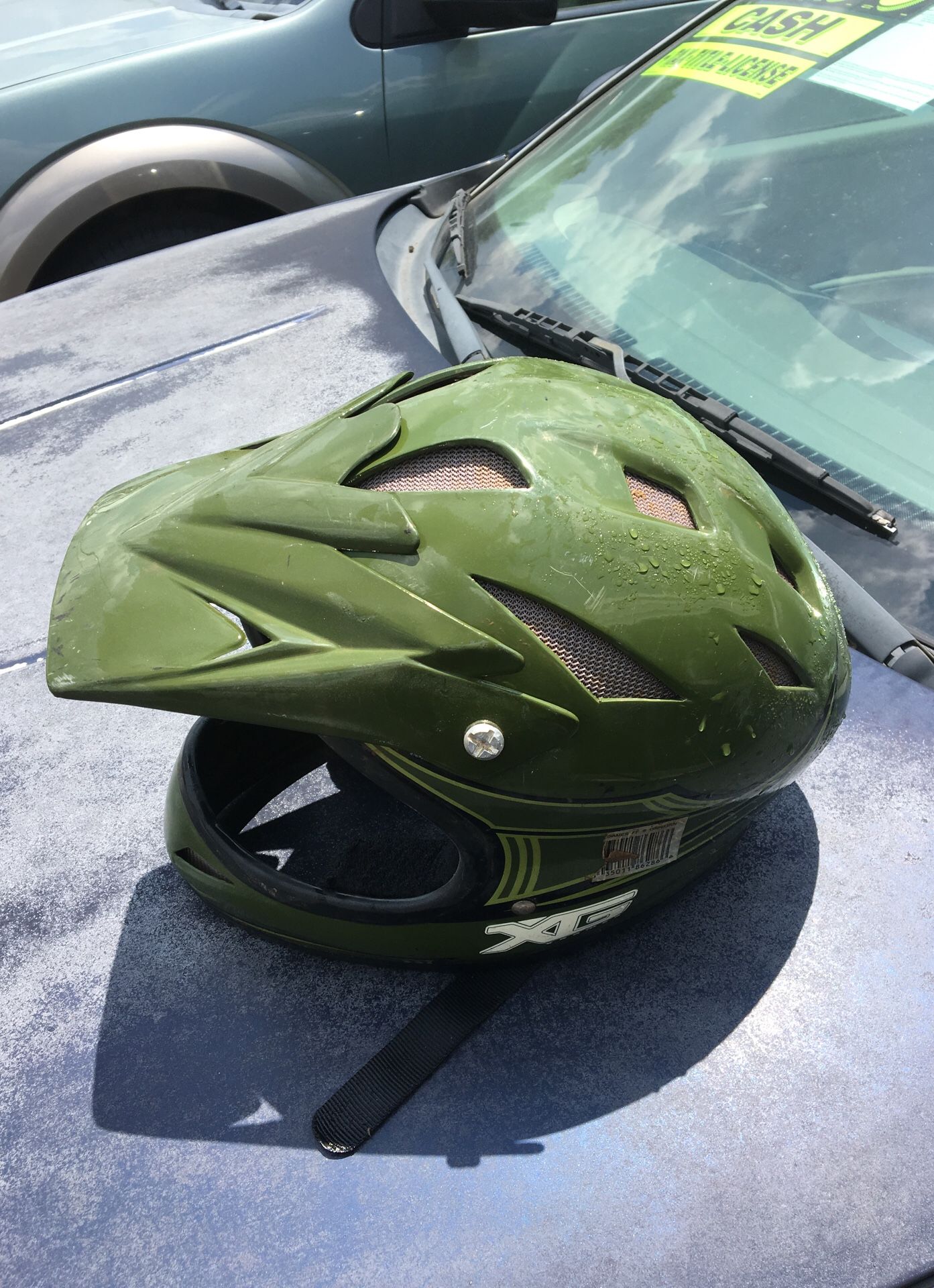 Full face motorcycle helmet