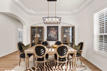Dining Table & Chairs