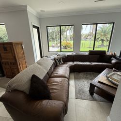 Brown Leather Sectional Couch (Reclines)
