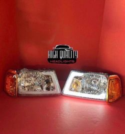 Ford Ranger 2001. 2011 Headlight.