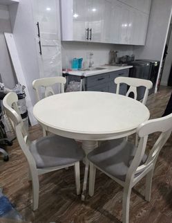 Dining room set