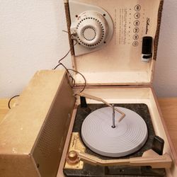 Vintage Silverstone Stereophonic Sound System Turntable 
