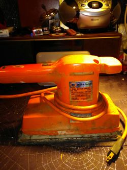 Black and Decker type 1 sander 120 v