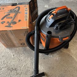 RIDGID 16 Gallon 5.0 Peak HP NXT Shop Vacuum with Filter, Locking Hose and Attachments BRAND NEW 