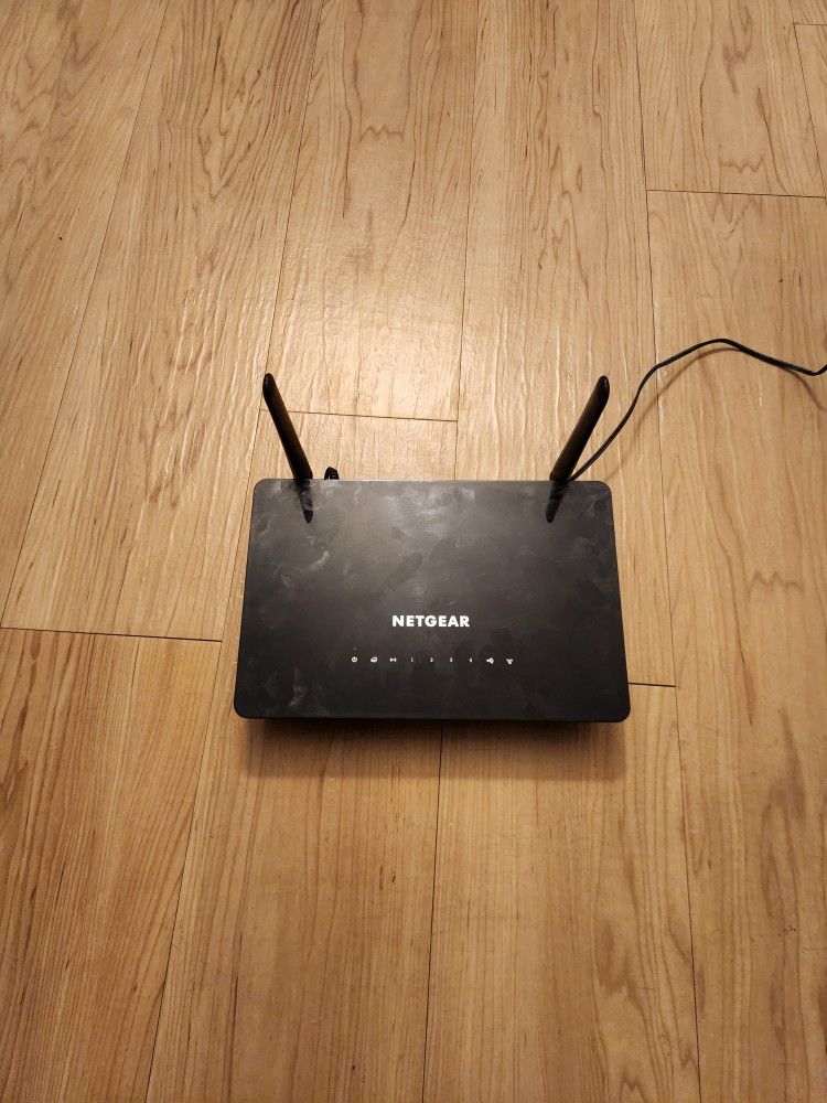 Netgear R6220 Smart WiFi Router – Dual Band AC1200