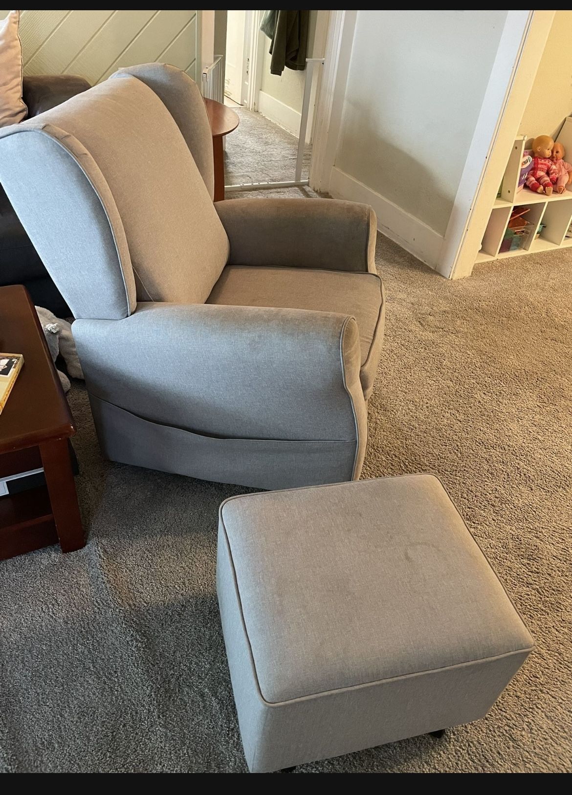 Rocker with ottoman.  $30