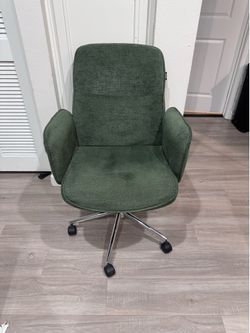 COLAMY Green Upholstered Swivel Office Desk Chair with Arms