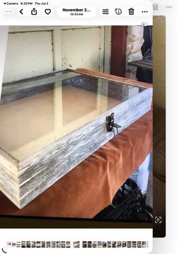 Handcrafted Rustic Display Case.    $50 Cash firm.     South Austin.