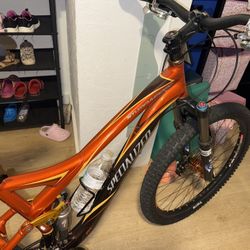 Specialized in really good shape absolutely nothing wrong