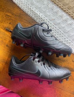 Nike Jr. Tiempo Soccer/football Cleats