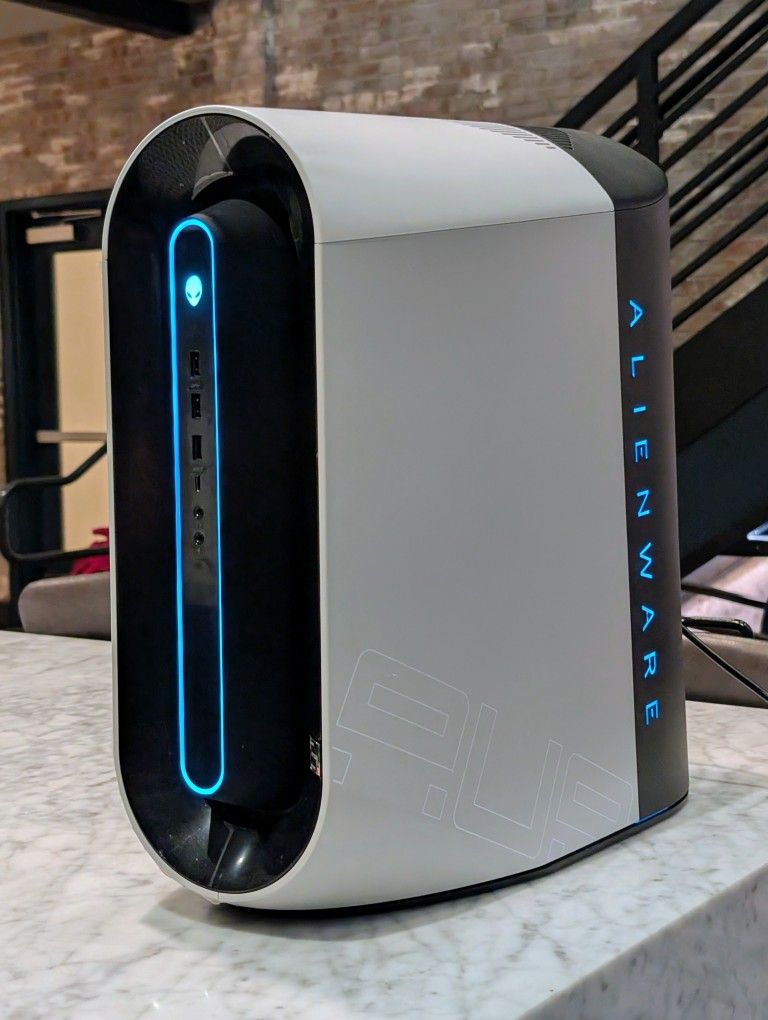 Alienware Aurora AMD Ryzen 9 / RTX 3080 / 64GB 
