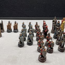 Golden future studio chess set